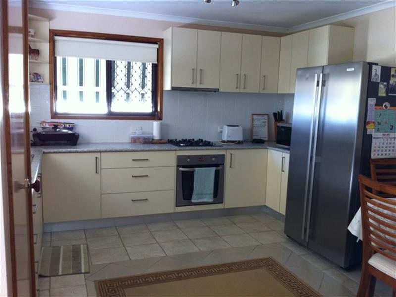 9 Kingsley Street, Walloon QLD 4306