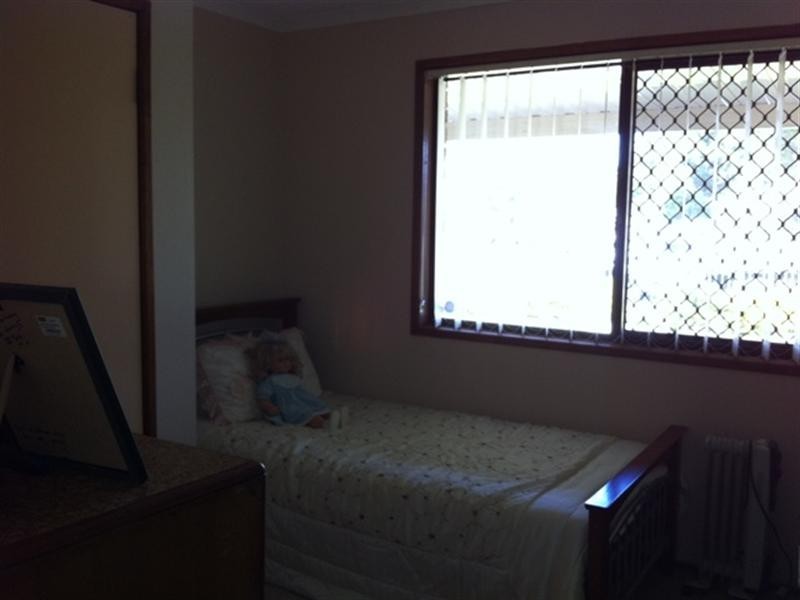 9 Kingsley Street, Walloon QLD 4306