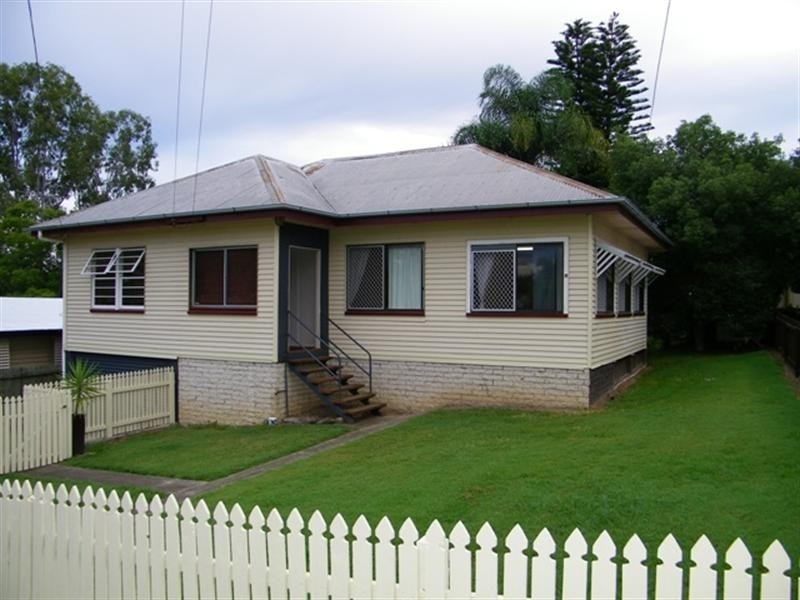 27 Galah Street, Churchill QLD 4305