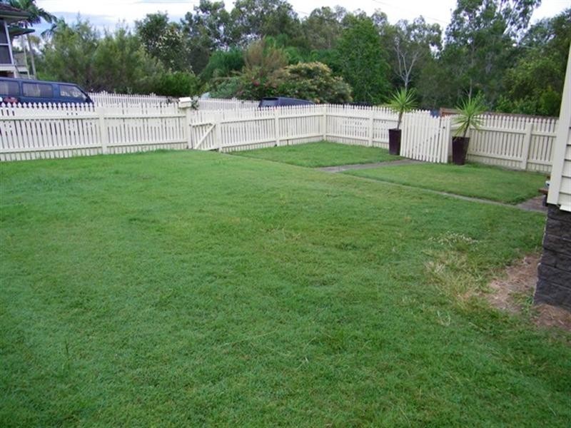 27 Galah Street, Churchill QLD 4305