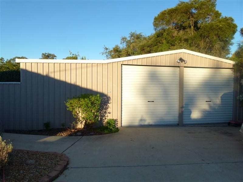 49 Jacaranda Drive, Yamanto QLD 4305