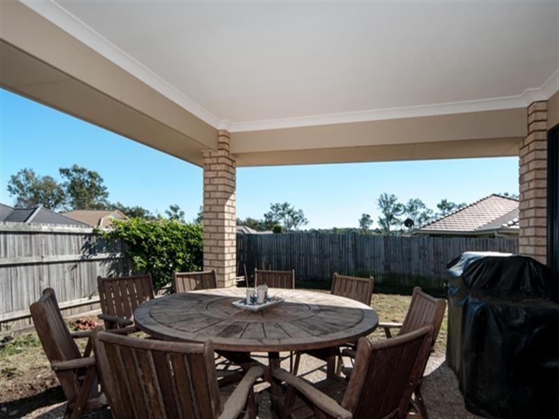2 Brittany Crescent, Raceview QLD 4305