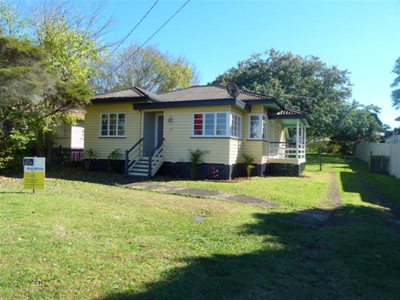 63 Woodford Street, One Mile QLD 4305