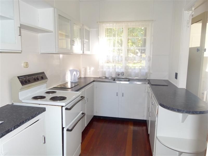 63 Woodford Street, One Mile QLD 4305