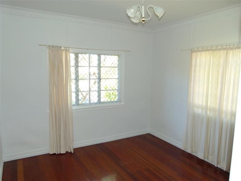 63 Woodford Street, One Mile QLD 4305