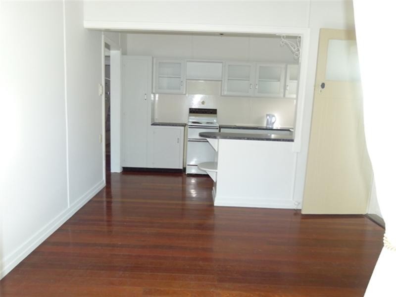 63 Woodford Street, One Mile QLD 4305