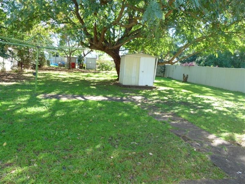 63 Woodford Street, One Mile QLD 4305