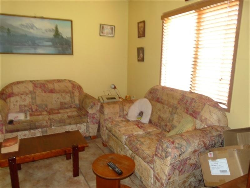 2 Leslie Street, East Ipswich QLD 4305