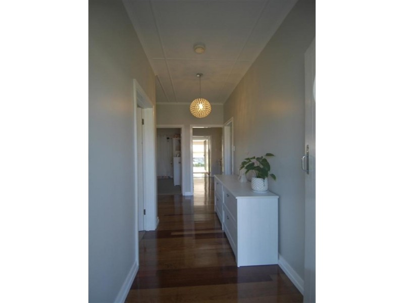 194 Glebe Road, Booval QLD 4304