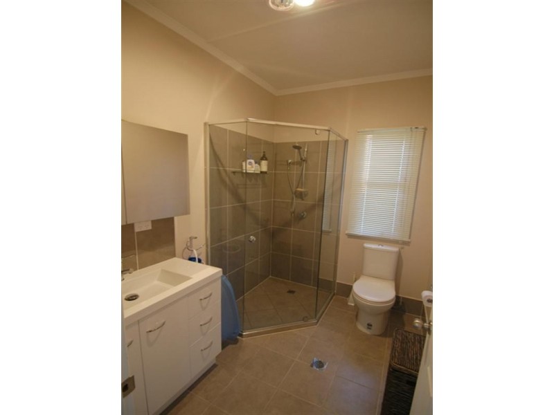 194 Glebe Road, Booval QLD 4304