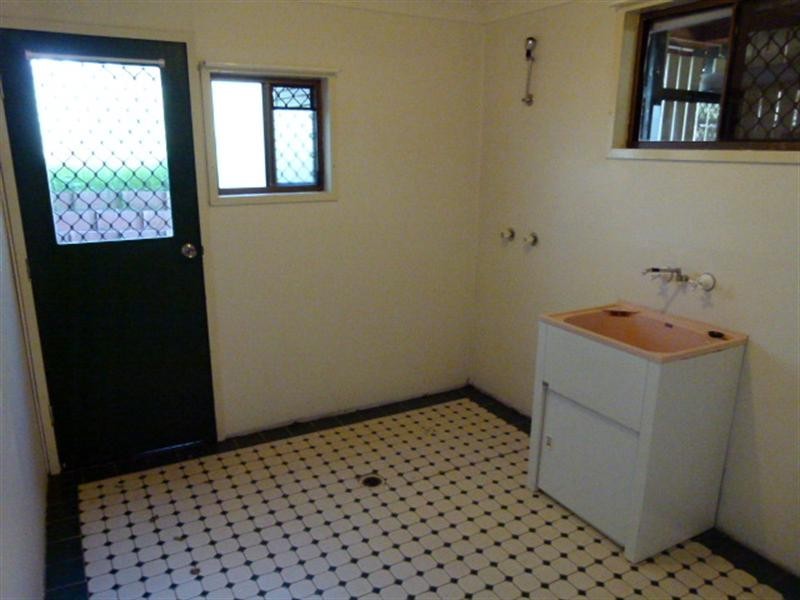 2 Dolben Street, Willowbank QLD 4306