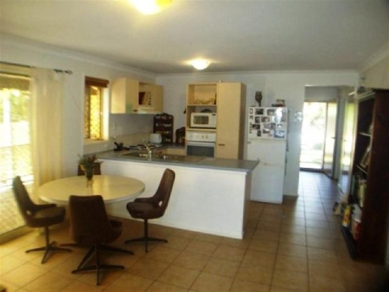 9 Quando Close, Yamanto QLD 4305