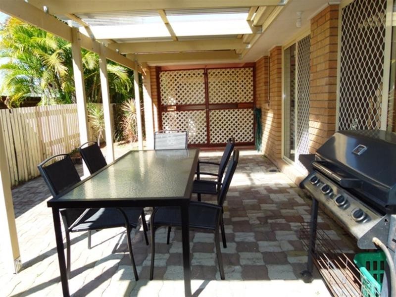 9 Quando Close, Yamanto QLD 4305