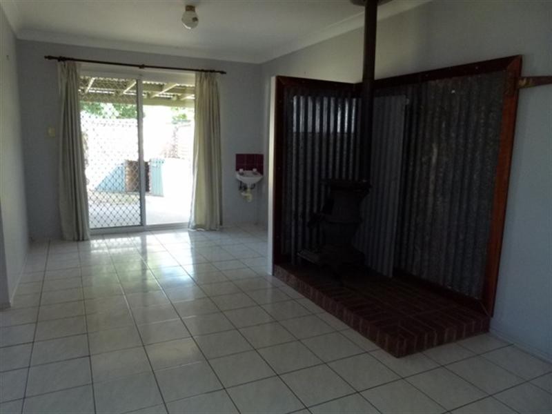 45 Fassifern Street, Peak Crossing QLD 4306