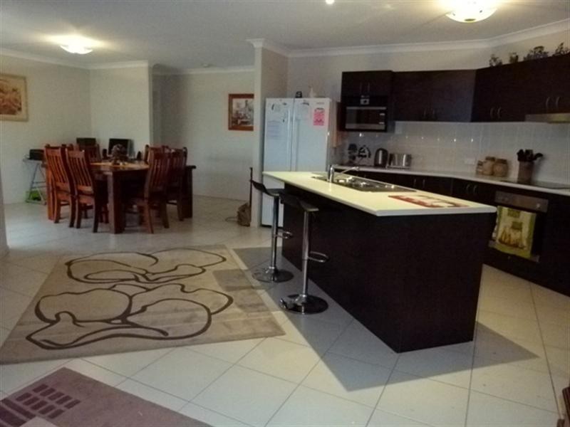 30 Redhill Road, Harrisville QLD 4307