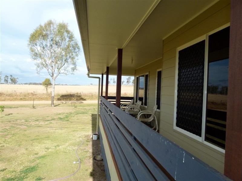30 Redhill Road, Harrisville QLD 4307
