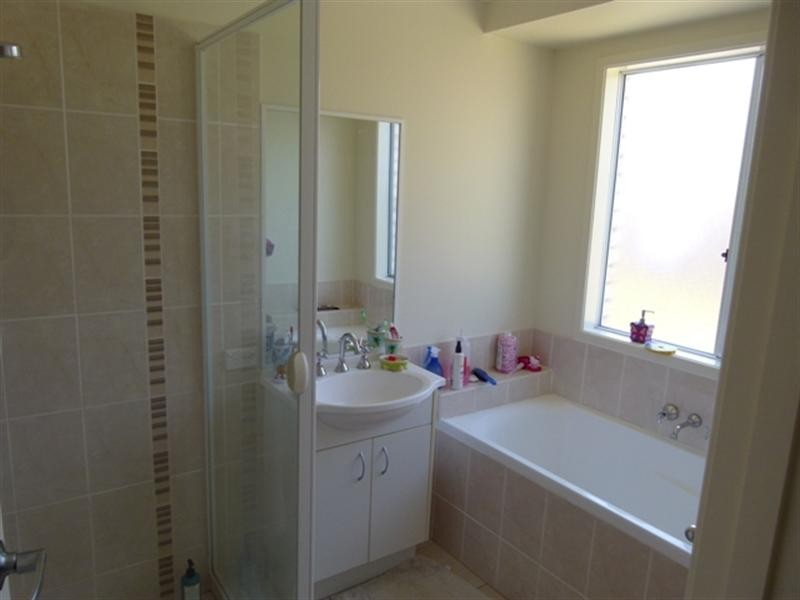 84 Jacaranda Drive, Yamanto QLD 4305