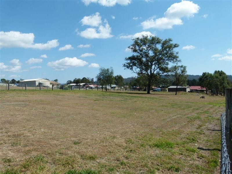 30 Loder Road, Thagoona QLD 4306