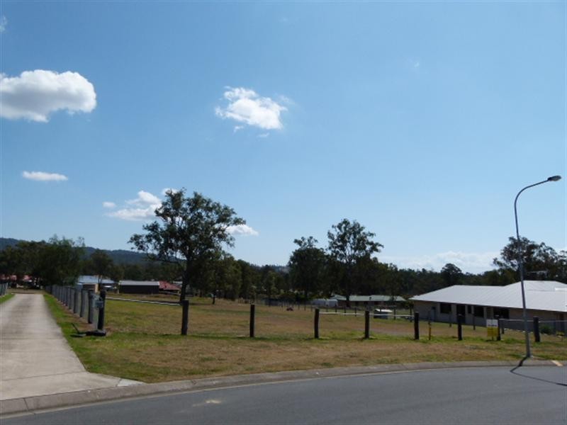 30 Loder Road, Thagoona QLD 4306