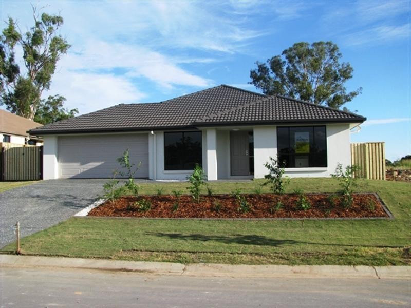28 Eric Drive, Blackstone QLD 4304