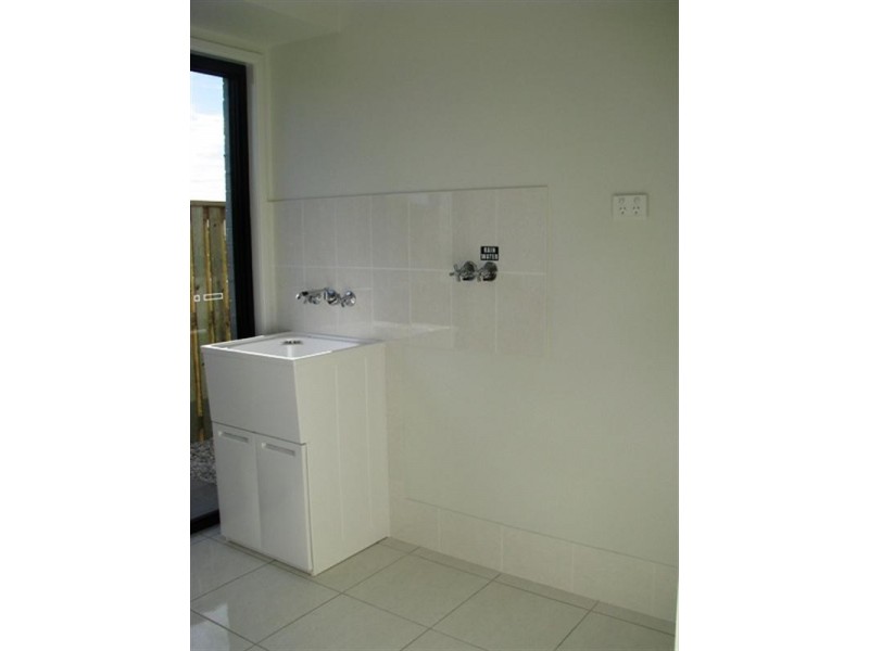 28 Eric Drive, Blackstone QLD 4304