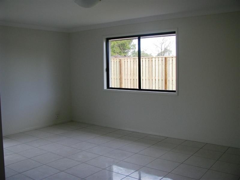 28 Eric Drive, Blackstone QLD 4304