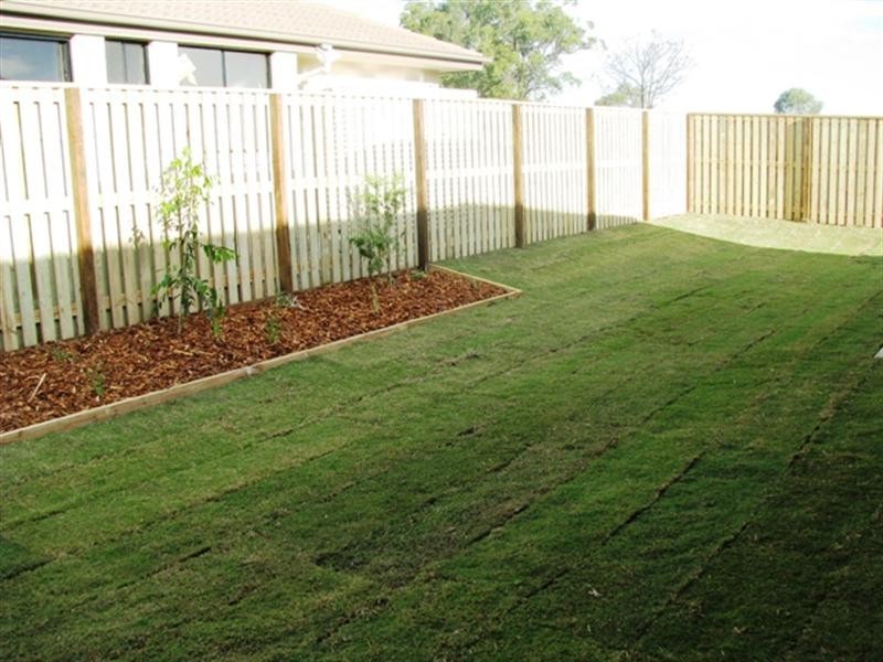 28 Eric Drive, Blackstone QLD 4304