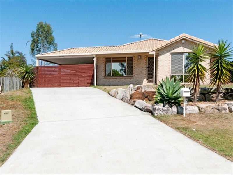 4 Pinkwood Court, Yamanto QLD 4305