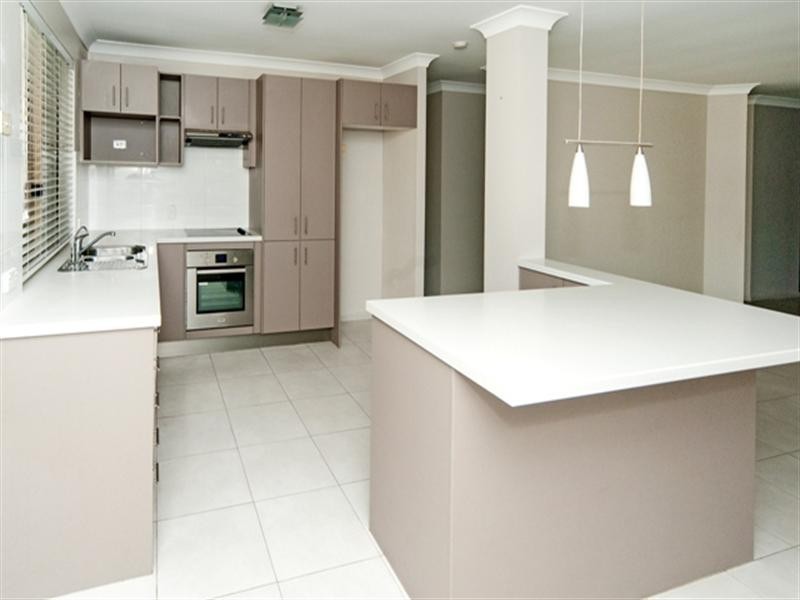 4 Pinkwood Court, Yamanto QLD 4305