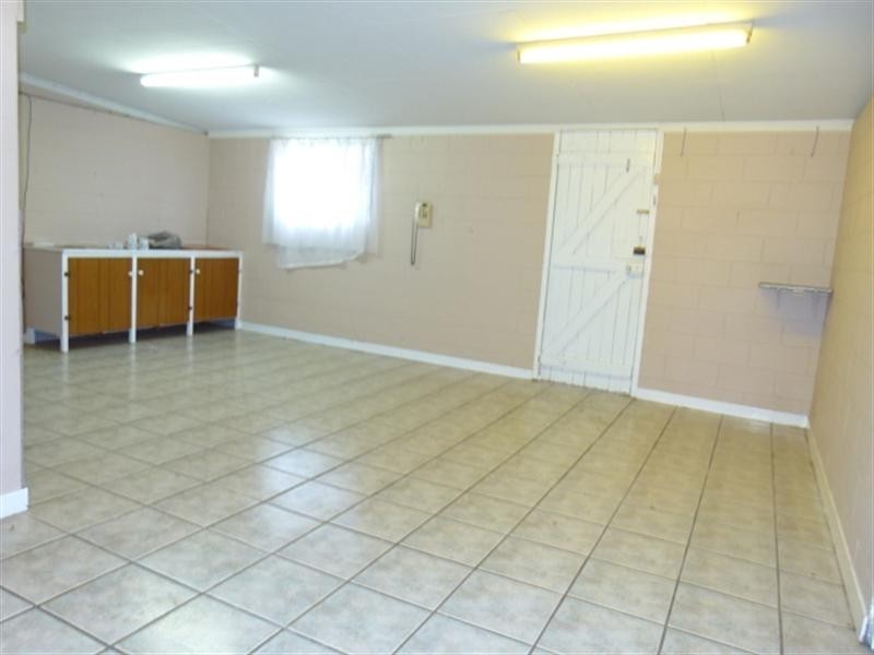 3 Larsen Street, Leichhardt QLD 4305