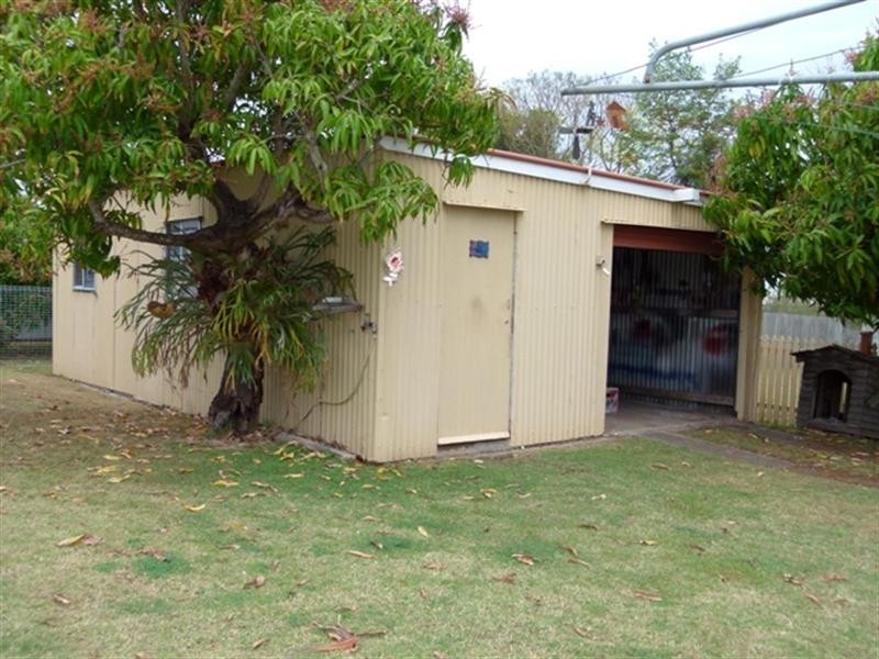 3 Larsen Street, Leichhardt QLD 4305