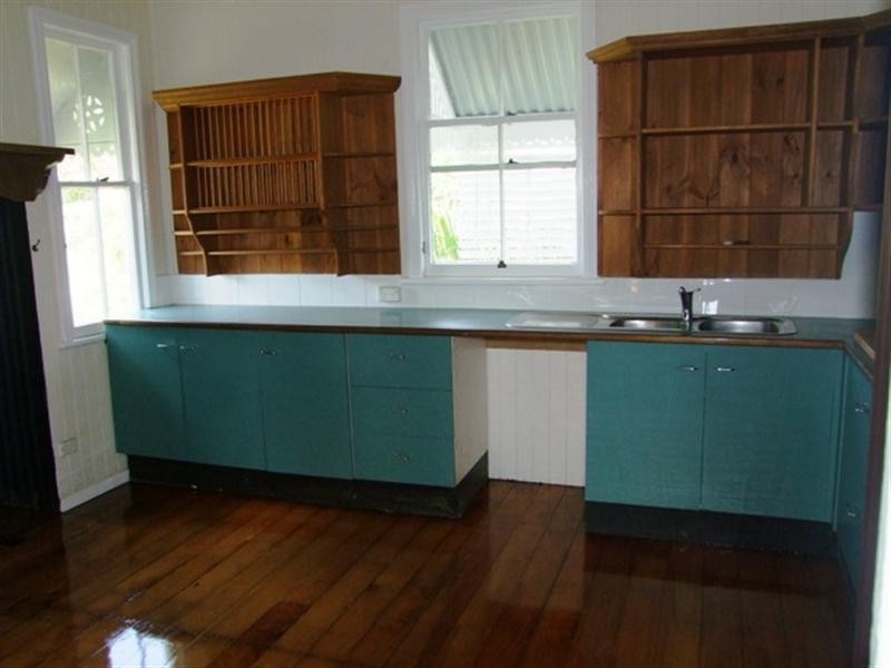 7 Spring Street, East Ipswich QLD 4305