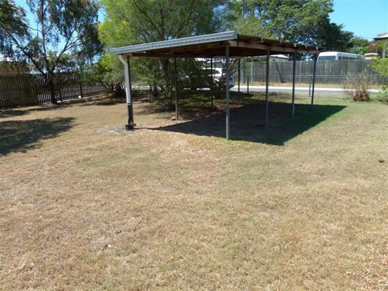 6 Churchill Street, Churchill QLD 4305