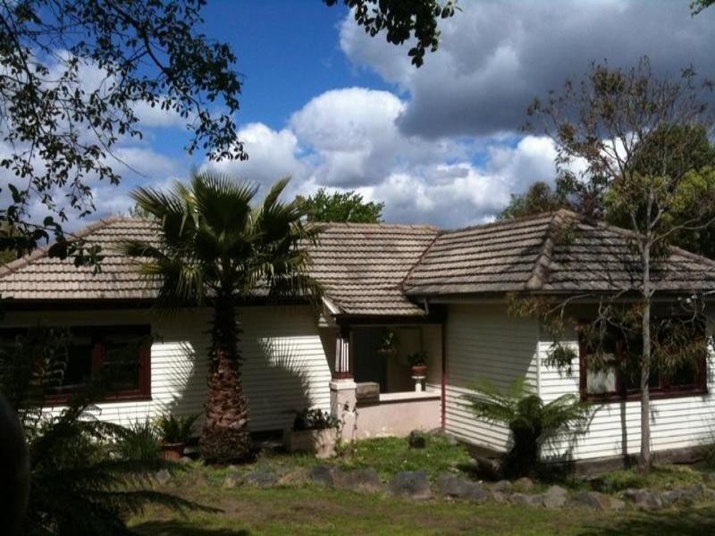 17 Unsworth Road, Ringwood North VIC 3134