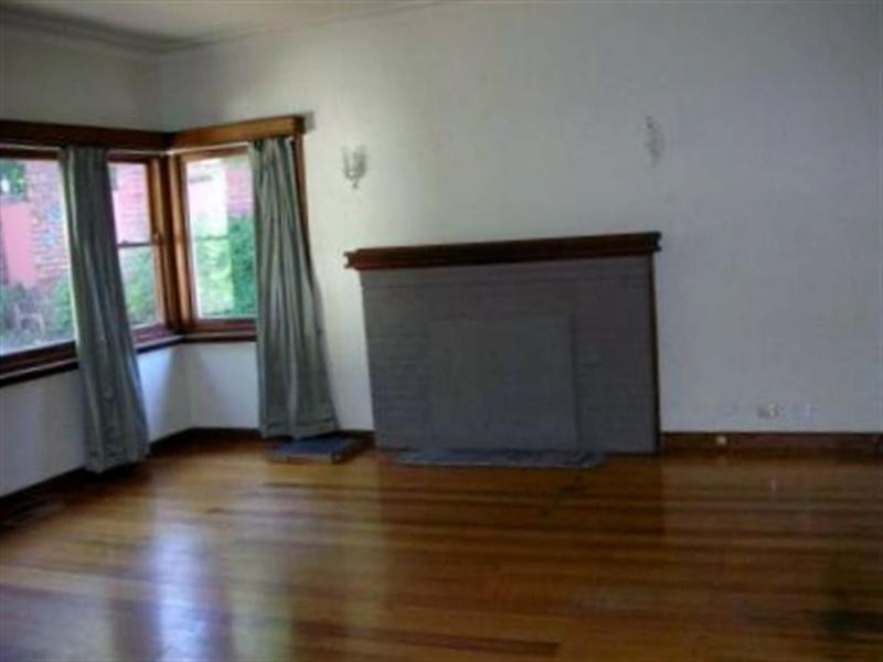 17 Unsworth Road, Ringwood North VIC 3134