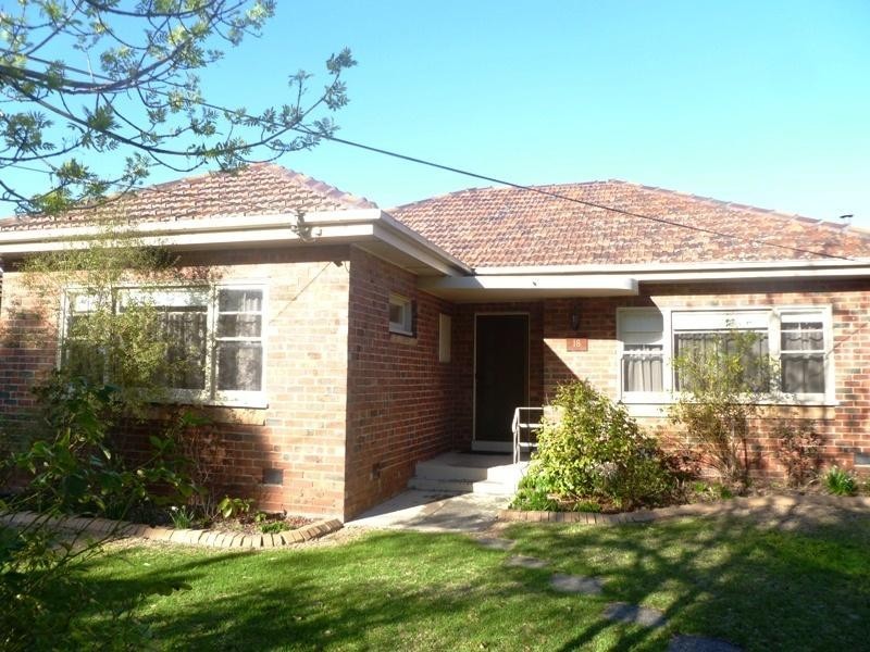 18 Edwin Street, Heidelberg Heights VIC 3081