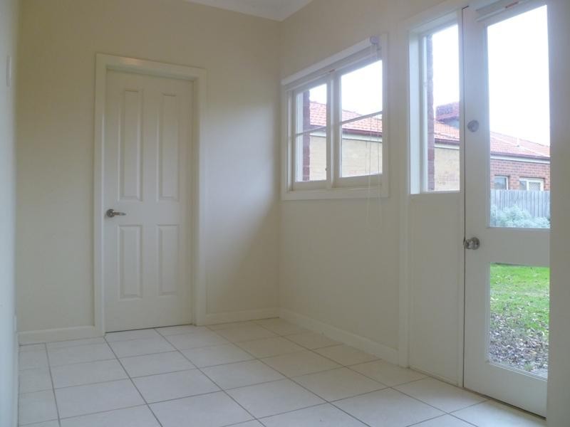 18 Edwin Street, Heidelberg Heights VIC 3081