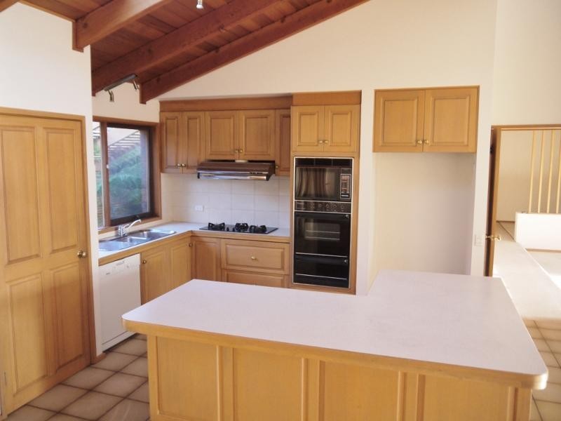 1 Ramsay Close, Doncaster East VIC 3109