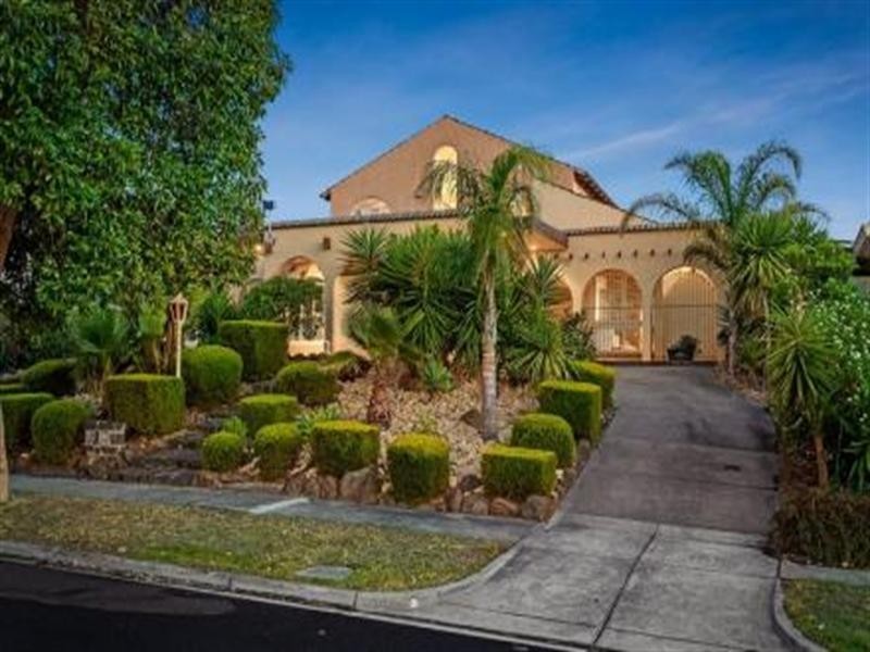 25 Toulon Drive, Templestowe Lower VIC 3107