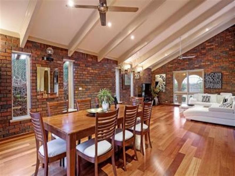 25 Toulon Drive, Templestowe Lower VIC 3107