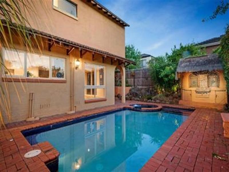 25 Toulon Drive, Templestowe Lower VIC 3107