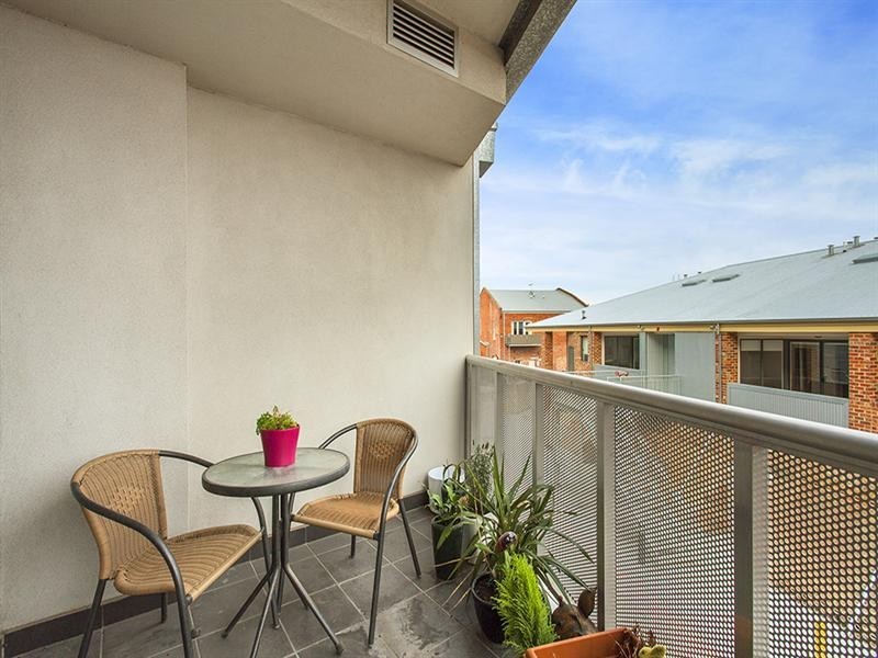 17/97 Brickworks Drive, Brunswick VIC 3056