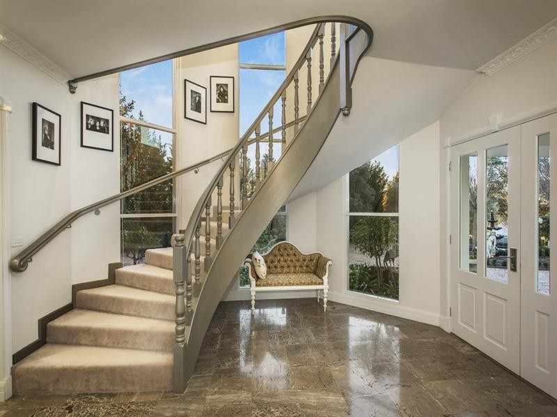 18 Oakland Drive, Warrandyte VIC 3113