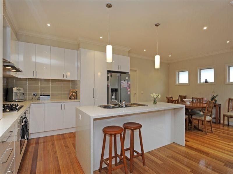 1/122 Beverley Street, Doncaster East VIC 3109