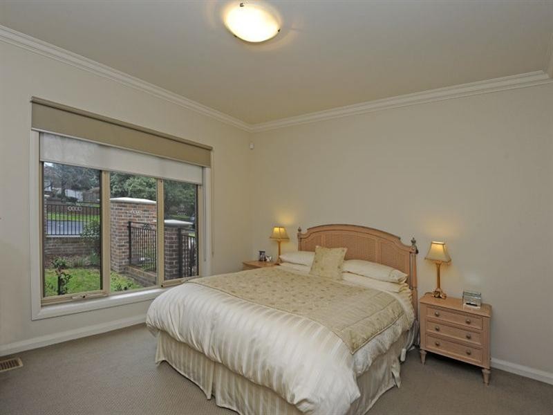 1/122 Beverley Street, Doncaster East VIC 3109