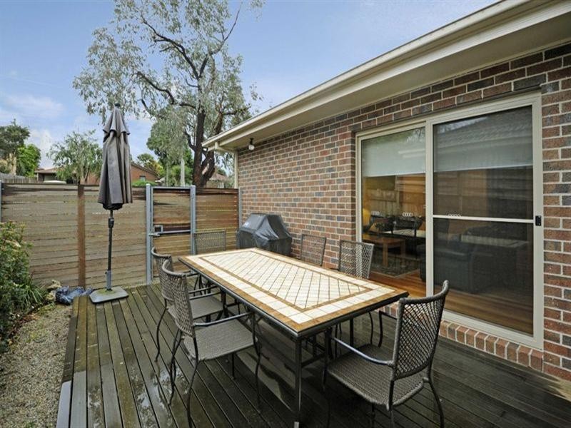 1/122 Beverley Street, Doncaster East VIC 3109