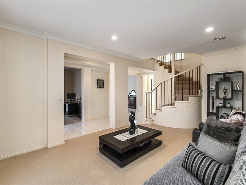 5 Kilcatten Rise, Rowville VIC 3178