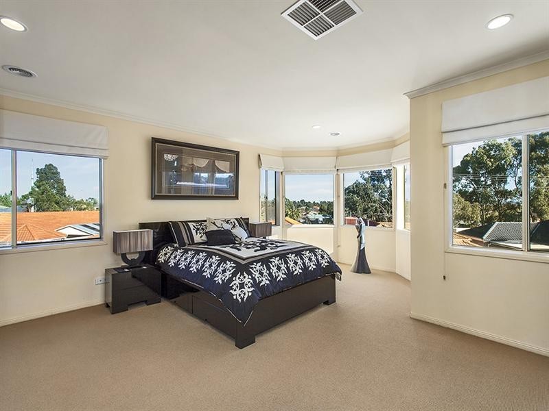 5 Kilcatten Rise, Rowville VIC 3178