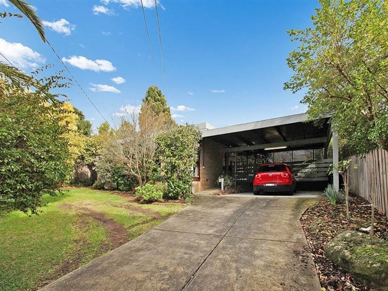 13 Belinda Crescent, Doncaster East VIC 3109