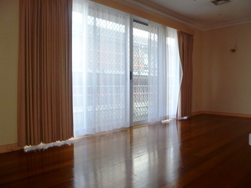 12 Soderlund Drive, Doncaster VIC 3108